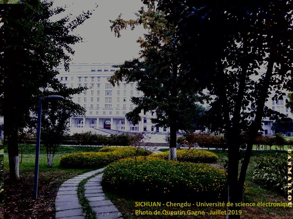 Chengdu- Universite Science electronique 047.jpg